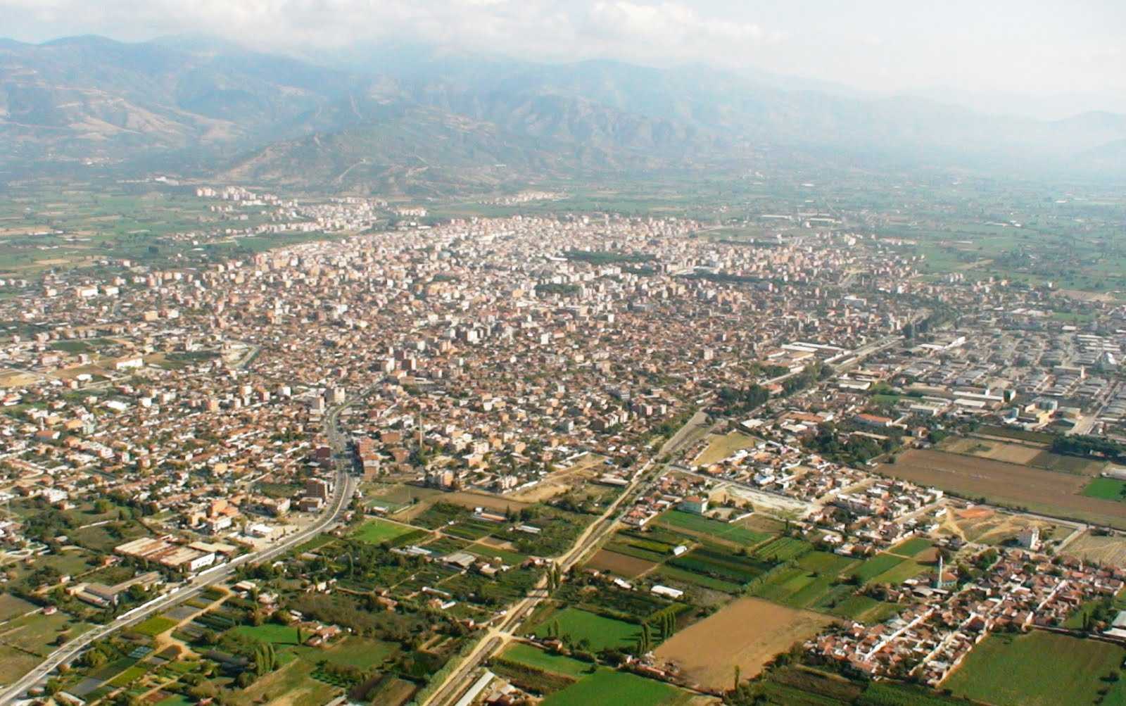 Ödemiş ilçe merkezi ve yöresel yaşam
